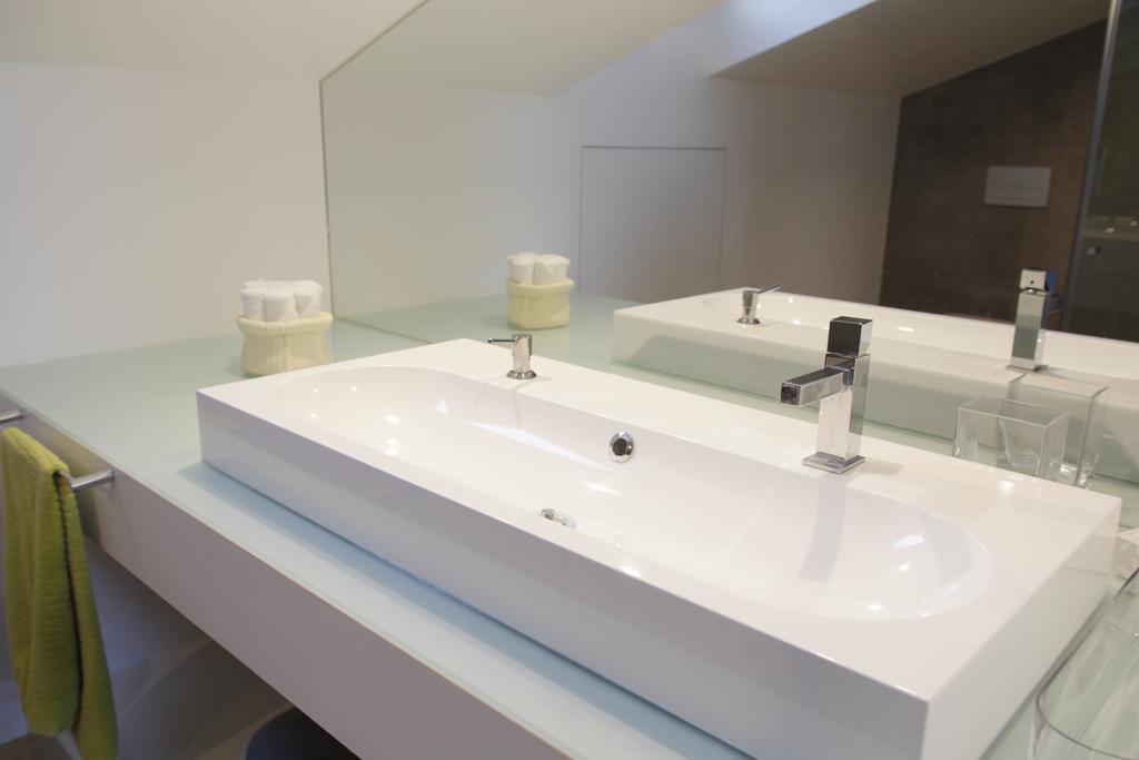 Design Duplex Apartment Ba/ Chiado Lisboa Szoba fotó